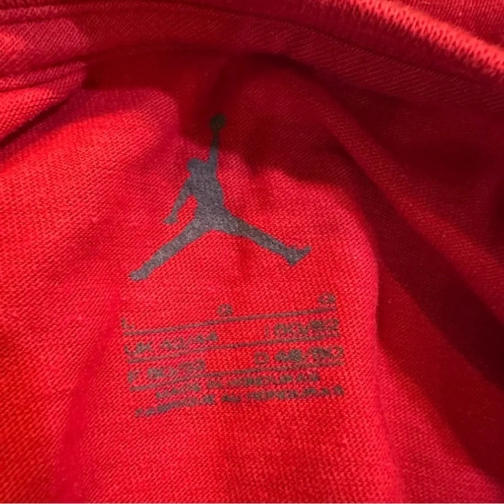 Nike Air Jordan Men's Short Sleeve Crew Neck‎ Size Large Red NWT